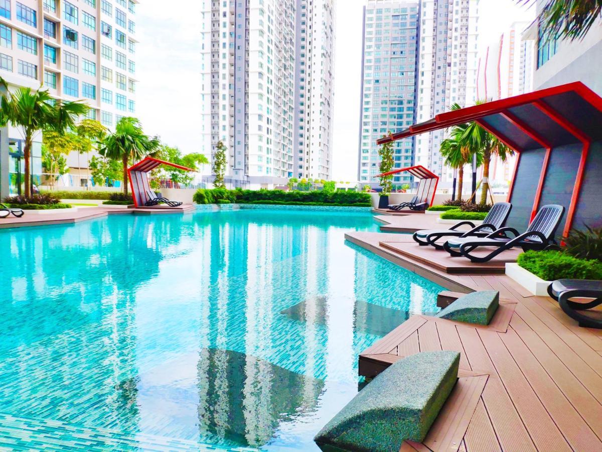 Netflix# Conezion Ioi Resort City By Salaam Suites Putrajaya Extérieur photo