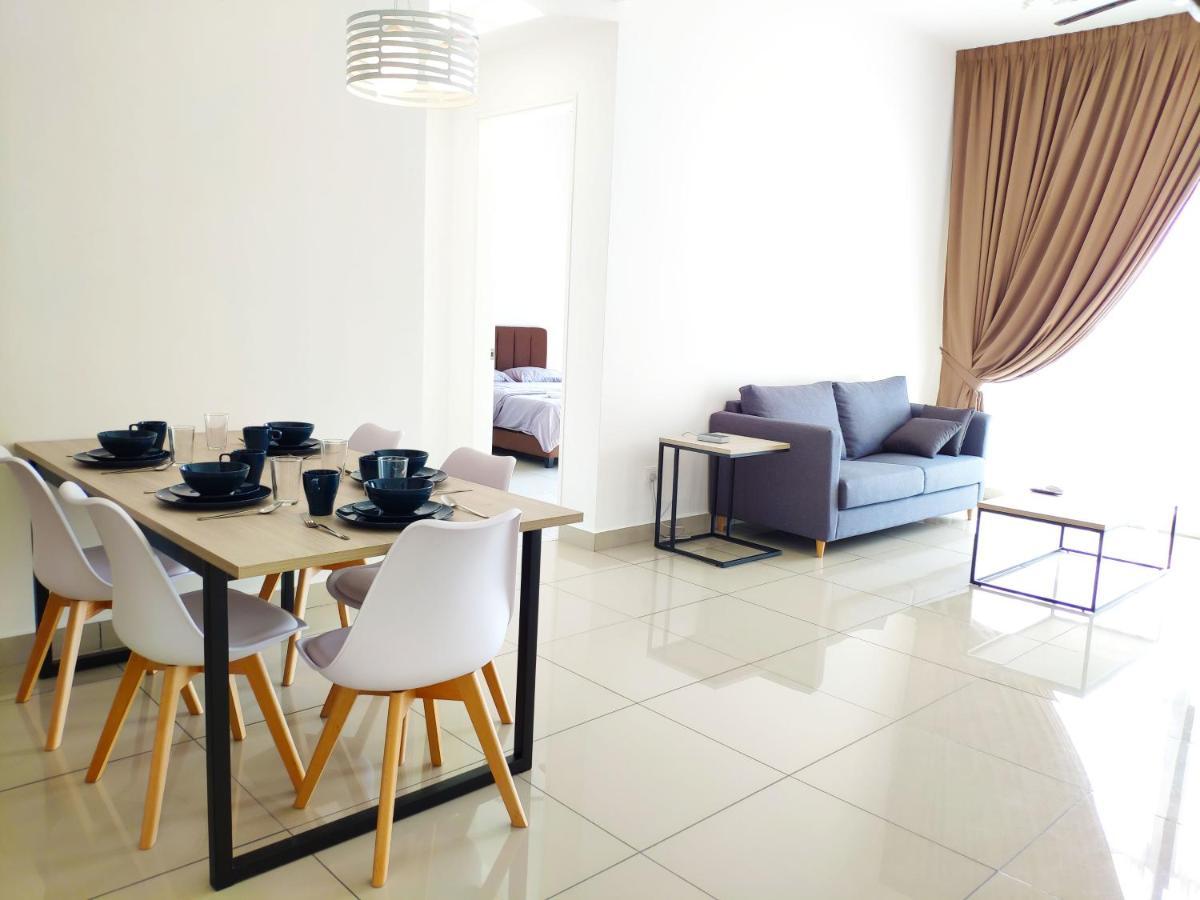 Netflix# Conezion Ioi Resort City By Salaam Suites Putrajaya Extérieur photo