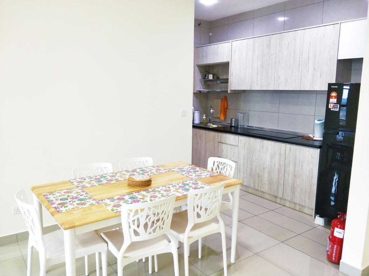 Netflix# Conezion Ioi Resort City By Salaam Suites Putrajaya Extérieur photo